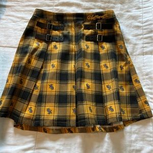 NWOT Harry Potter Hufflepuff skirt. Size Small.